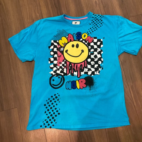 maison noir Other - MAISON NOIR smiley face / spray paint shirt size XL